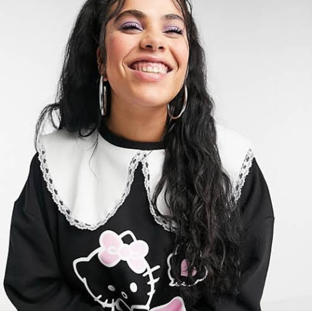 Hello Kitty x New Girl Order Oversized Sweater Dress with Collar - Picture 2 of 3
